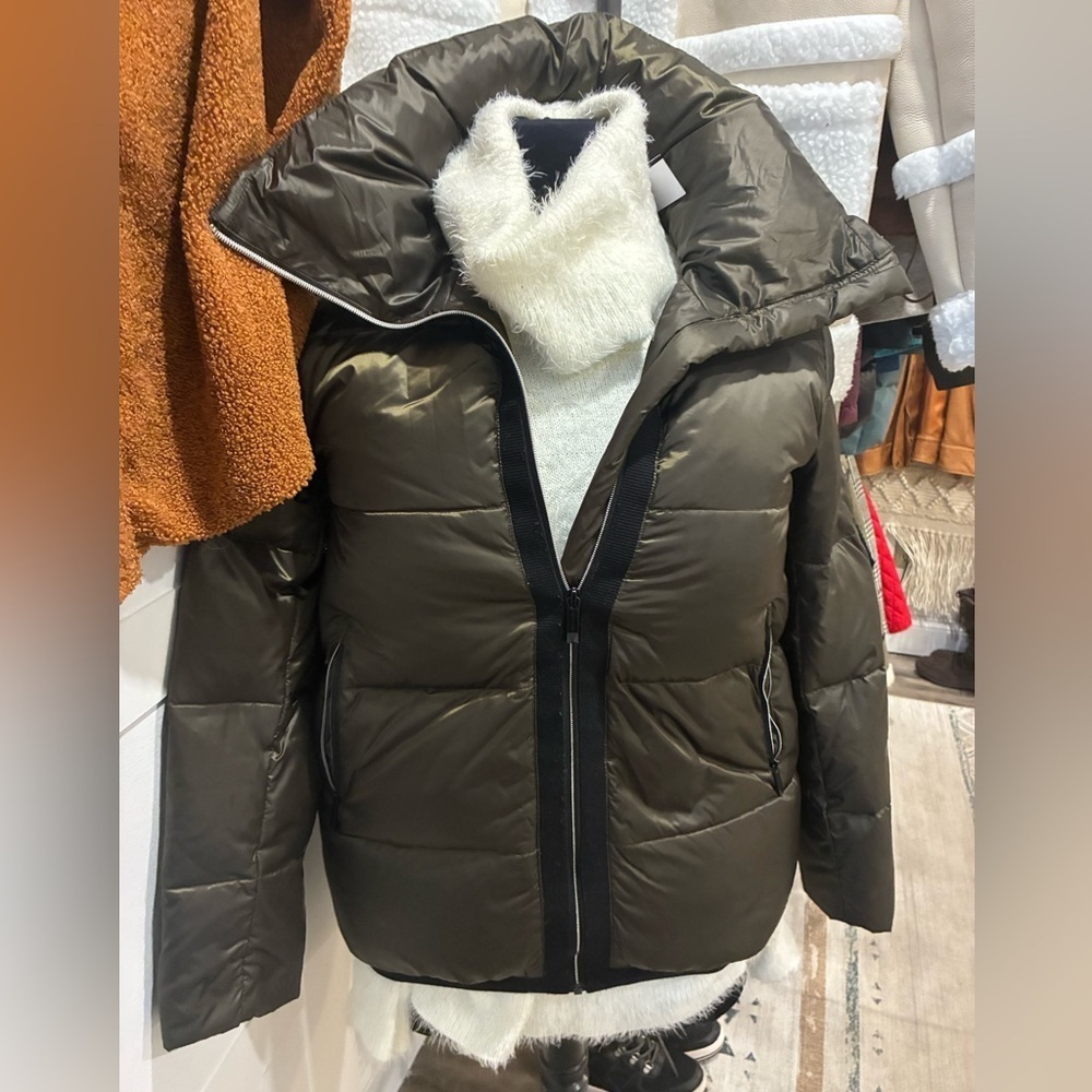 BCBGMaxAzria down and feather army green puffer jacket size S NWT